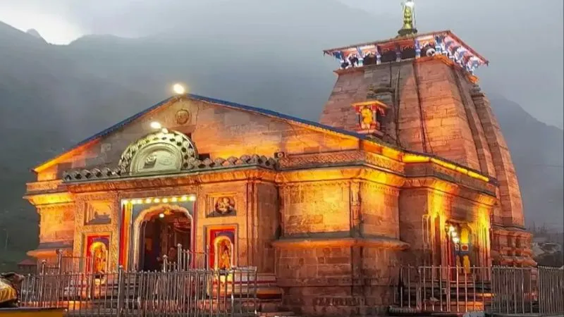 Kedarnath Temple Yatra 2026: केदारनाथ धाम में नई व्यवस्था लागू, नकद भुगतान पर पूरी तरह रोक