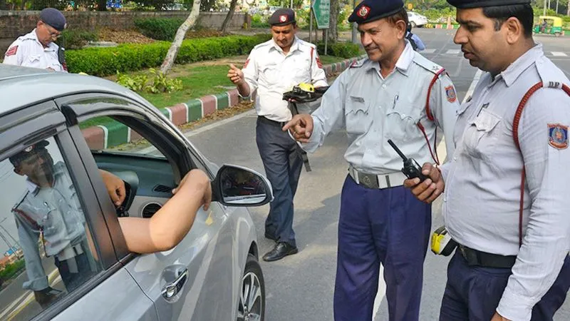मोबाइल नंबर अपडेट नहीं तो चालान तय! UP में प्रदूषण जांच का नया तरीका