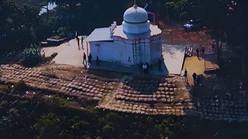 महादेव के इस अदभुत मंदिर का विश्वकर्मा ने स्वयं किया था निर्माण, देवालय के अंदर है ‘स्वर्ग जाने का मार्ग’