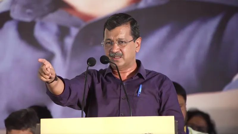 गुजरात में अरविंद केजरीवाल की ‘परिवर्तन लाओ, किसान बचाओ यात्रा’ रैली, बीजेपी-कांग्रेस पर साधा निशाना, कहा- इनका चल रहा जॉइंट बिजनेस