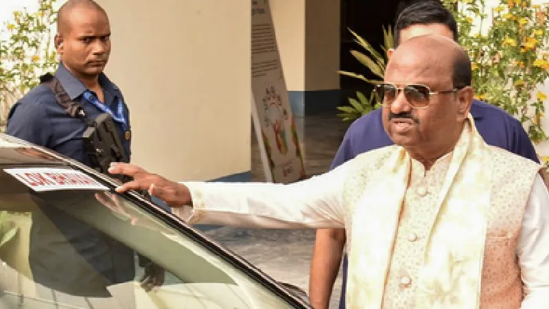 पश्चिम बंगाल के राज्यपाल सीवी आनंद बोस ने दिया इस्तीफा, CM ममता बनर्जी ने जताई हैरानी