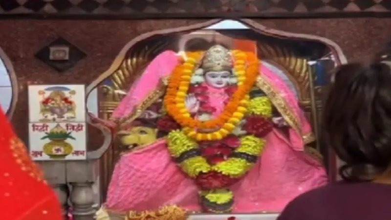 मौत से पहले चेतावनी देता है यूपी का यह रहस्यमयी मंदिर, जानिए बुढ़िया माई की चमत्कारी कहानी
