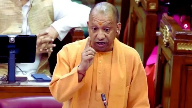 'समाजवाद के नाम पर गरीबों का हक तक खा जाते थे परिवारवादी', CM योगी का सपा सरकार में छात्र कल्याण राशि में लूट को लेकर बड़ा हमला