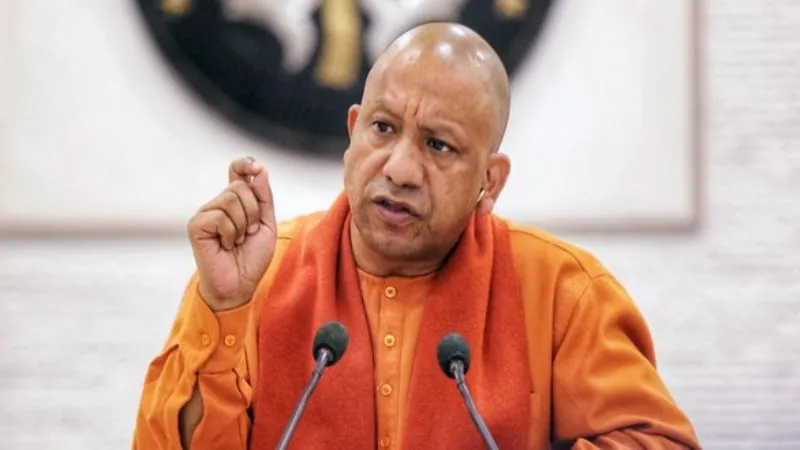 ‘ऐसी कार्रवाई हो जो नजीर बने’ होली पर माहौल बिगाड़ने वालों की खैर नहीं, CM योगी की सख्त चेतावनी