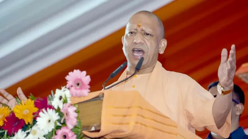 यूपी में अब जमीन रजिस्ट्री से पहले ही होगी मालिकाना हक की जांच, योगी सरकार का ऐतिहासिक फैसला, भू-माफियाओं की टूटेगी कमर