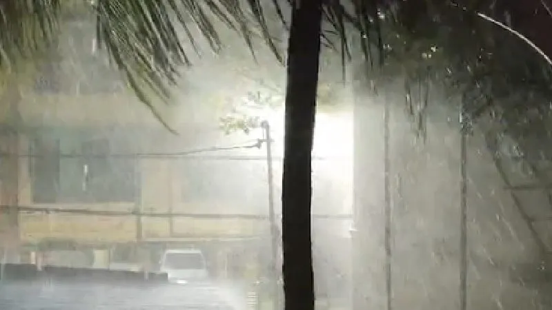 छत्तीसगढ़ में मौसम परिवर्तन, तूफान, तेज हवाएं और बिजली गिरने का अलर्ट जारी