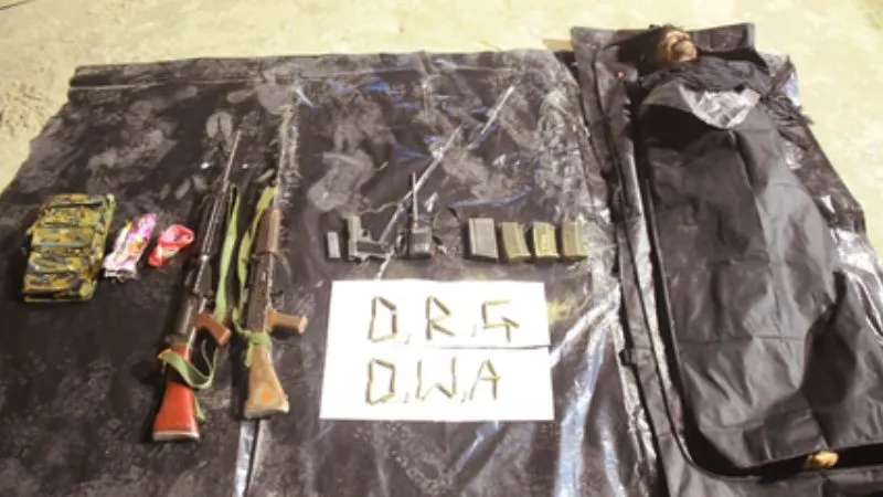 दंतेवाड़ा में पुलिस-माओवादियों की मुठभेड़, 5 लाख का इनामी नक्सली ढेर