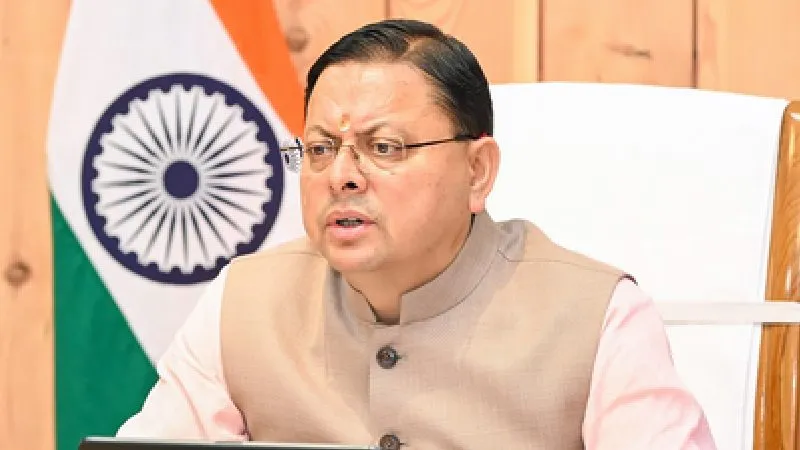 देहरादून में कानून-व्यवस्था पर सख्ती: सीएम धामी का कड़ा रुख, लापरवाह अधिकारियों पर कार्रवाई