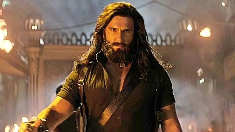 धुरंधर 2  ने पहले दिन रचा इतिहास, जो आजतक बॉलीवुड में कोई नहीं कर पाया, वो रणवीर सिंह ने कर दिखाया