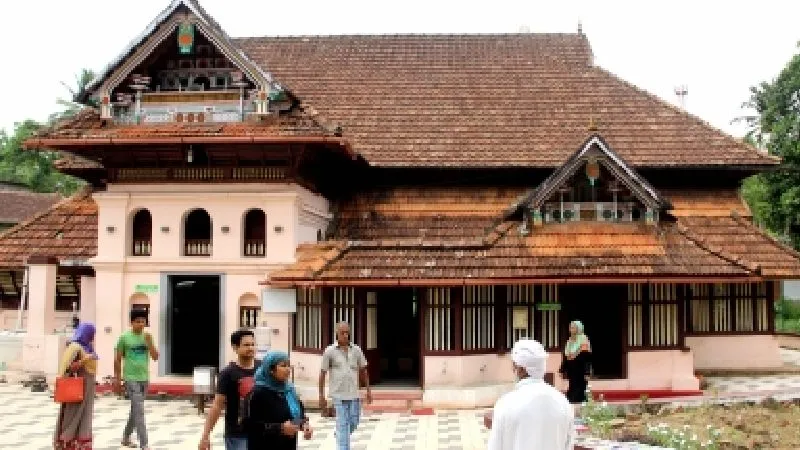 केरल चुनाव में ईद, उत्सव और राजनीति का संगम