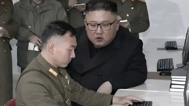 उत्तर कोरिया ने जापान की तरफ दागीं 10 से अधिक मिसाइलें, ट्रंप की बातचीत कोशिश रह गई अधूरी; जानें पूरा मामला