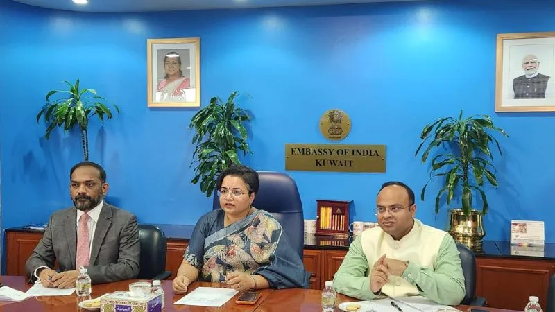 मिडिल ईस्ट संघर्ष: कुवैत-UAE जाने वाले भारतीय सावधान! दूतावास की नई गाइडलाइंस और उड़ानों में बड़े फेरबदल