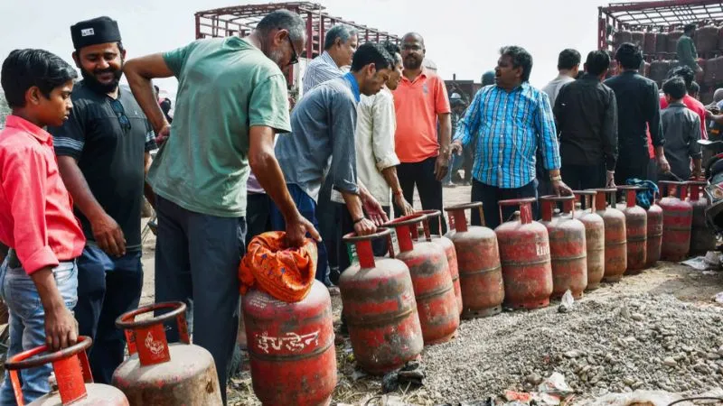 25 या 35 दिन? LPG सिलेंडर की अगली बुकिंग कब होगी? सरकार ने खत्म किया सारा कंफ्यूजन