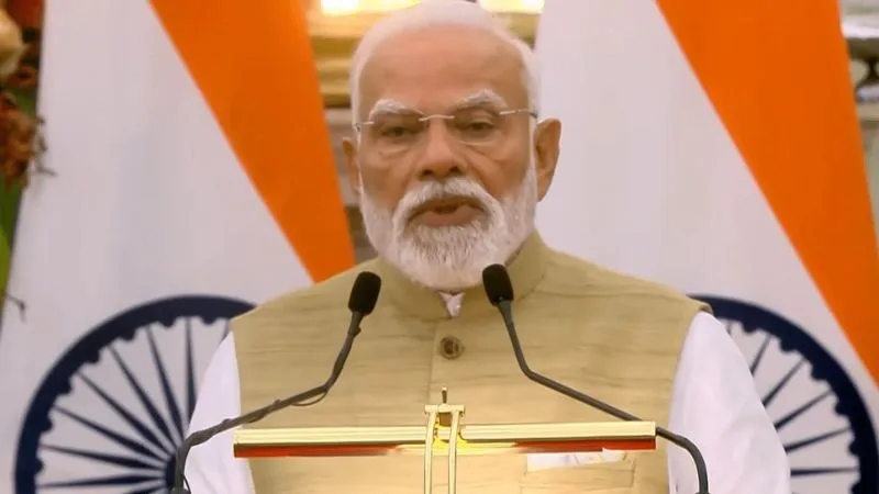 ईरान-अमेरिका युद्ध के बीच PM मोदी ने साफ किया भारत का रुख, बोले- हम विश्व में शांति और स्थिरता के पक्षधर हैं