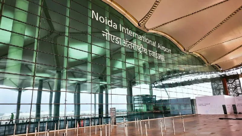 यूपी में विकास की नई उड़ान... सिर्फ घोषणा नहीं बल्कि धरातल पर दिख रहा विकास, नोएडा इंटरनेशनल एयरपोर्ट बना बड़ा उदाहरण