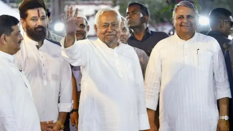 बिहार के मुख्यमंत्री नीतीश कुमार ने विधान परिषद से दिया इस्तीफा, राज्यसभा जाएंगे, CM पद भी जल्द छोड़ने के आसार