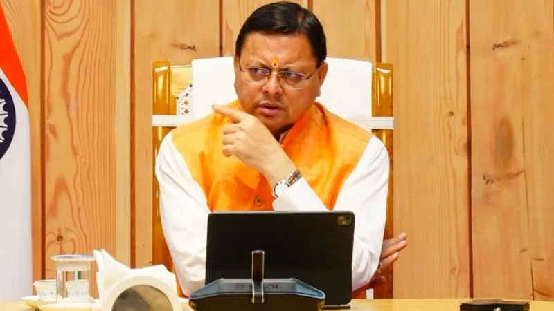 रोस्टर के अनुसार अधिकारियों की तैनाती, खाद्य-रसद सप्लाई की समीक्षा….खाड़ी संकट के बीच एक्शन में CM धामी, दिए दिशा-निर्देश