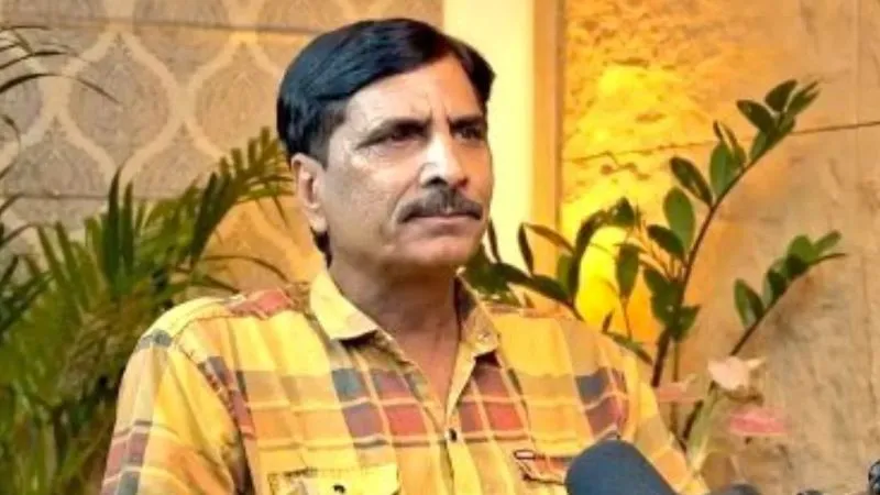 चाकुओं का वार, लहूलुहान हालत और 'कट्टरपंथी' हमलावरों से डटकर लड़ते रहे सलीम वास्तिक, जानें अब कैसी है हालत