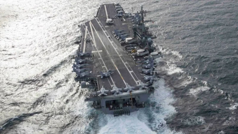 युद्ध के बीच ईरान का बड़ा दावा- ओमान सागर में अमेरिकी युद्धपोत USS अब्राहम लिंकन पर मिसाइल से हमला, भारी नुकसान