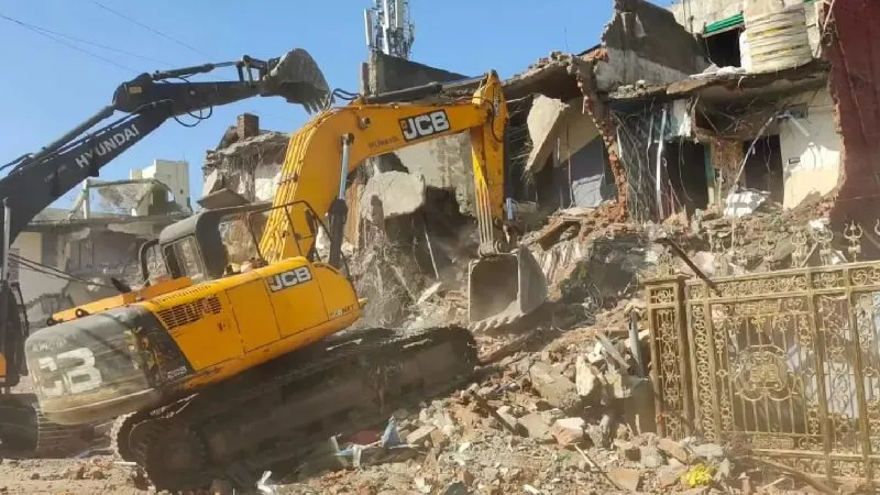 उज्जैन में सिंहस्थ 2028 की तैयारी, महाकाल मंदिर के पास अतिक्रमणों पर चला बुलडोजर