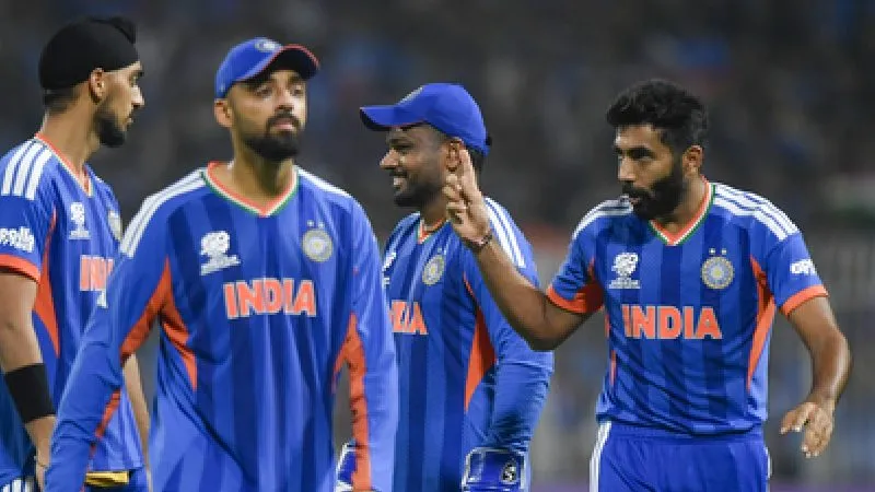 वरुण चक्रवर्ती की फॉर्म चिंता का कारण, कुंबले के अनुसार बुमराह पर बढ़ सकता है दबाव