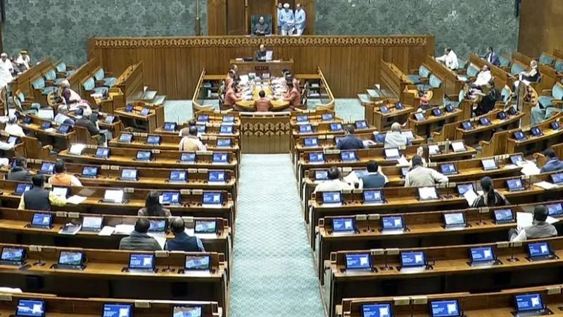 फाइलों से बाहर आया ‘कैश फॉर वोट’ का जिन्न! विकिलीक्स के 15 साल पूरे होते ही BJP ने कांग्रेस को घेरा