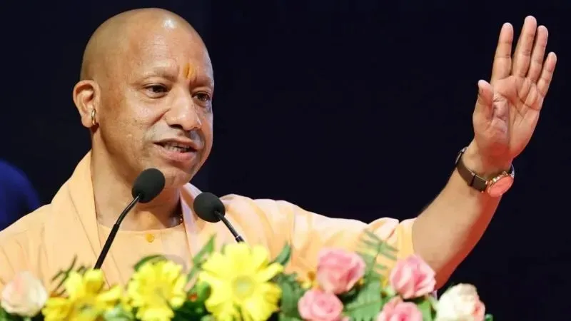 'एक दिन कुर्सी जानी है, तो मोह में क्यों पड़ें...', CM योगी ने 'नोएडा' का जिक्र करते हुए विपक्ष को खूब सुनाया