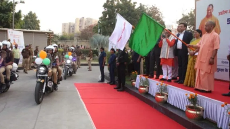 मुख्यमंत्री योगी आदित्यनाथ ने 50 क्यूआरटी वाहनों को हरी झंडी दिखाकर रवाना किया, यूपी में पुलिसिंग और सुरक्षा में मजबूती