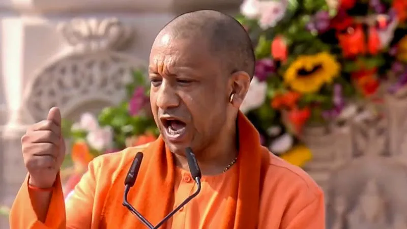 70 साल के रिकॉर्ड पर भारी CM योगी के 9 वर्ष....17 हजार से ज्यादा कारखाने रजिस्टर्ड, 16 लाख लोगों को सौगात