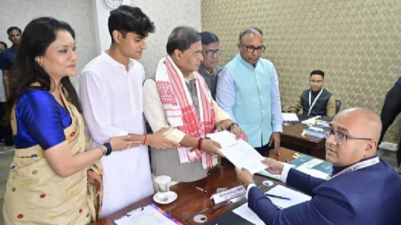 सातवीं बार मैदान में हिमंता बिस्वा सरमा, नामांकन के साथ जीत का भरोसा और संस्कृति संरक्षण का संदेश