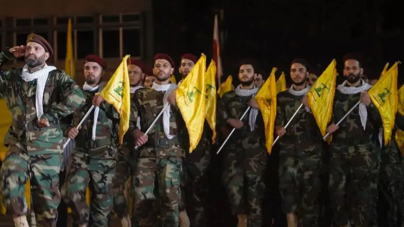Iran-Israel War: ईरान का गुप्त हथियार हिज़्बुल्लाह मैदान में... इज़राइल और अमेरिका के लिए नया खतरा, मिसाइलों की बौछार से मचाई खलबली!
