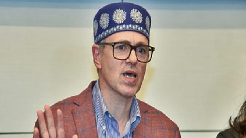 जम्मू-कश्मीर: राष्ट्र-विरोधी गतिविधियों में संलिप्त तीन कर्मचारी बर्खास्त, शोपियां में ड्रग्स तस्कर की संपत्ति जब्त