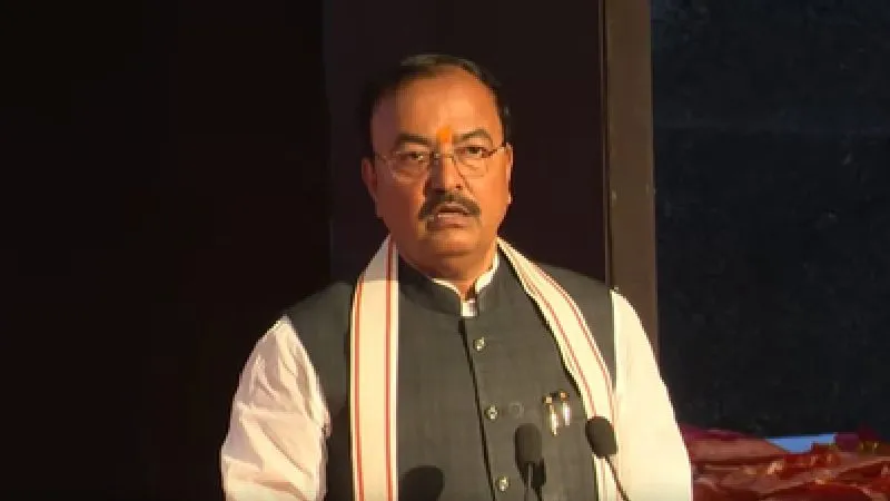 केशव प्रसाद मौर्य ने जनता दर्शन में अधिकारियों को दी सख्त चेतावनी, समयबद्ध और पारदर्शी निस्तारण सुनिश्चित करने के निर्देश