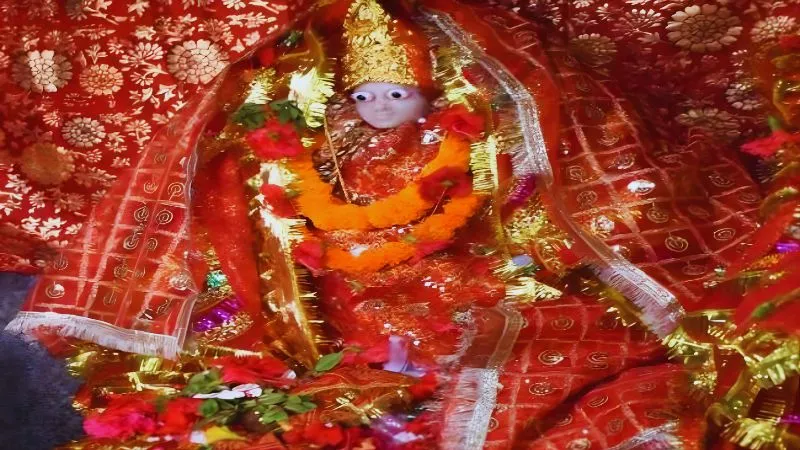 तरकुलहा देवी को प्रसन्न करने के लिए आज भी चढ़ती है बलि, नवरात्र पर होते हैं विशेष अनुष्ठान, UP में कहां है ये मंदिर