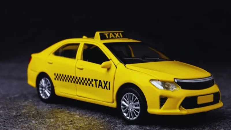 Taxi बिजनेस के लिए बेस्ट हैं ये 4 गाड़ियां, क़ीमत जानकर तुरंत खरीदने का बना लोगे प्लान!