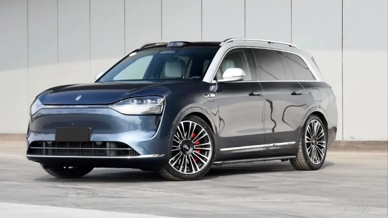 बैटरी डाउन? टेंशन नहीं! चलते-चलते खुद चार्ज हो जाती है REEV कार