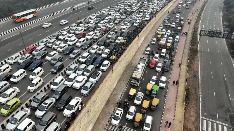 दिल्ली में 3 अप्रैल तक बंद रहेंगी ये सड़कें, ट्रैफिक पुलिस ने जारी की एडवाइजरी, जानें डायवर्जन रूट