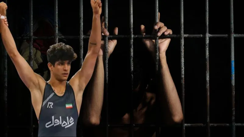 जंग में घिरे ईरान का खौफनाक कदम… 19 साल के रेसलर को सरेआम फांसी पर लटकाया, हैरान कर देगी वजह