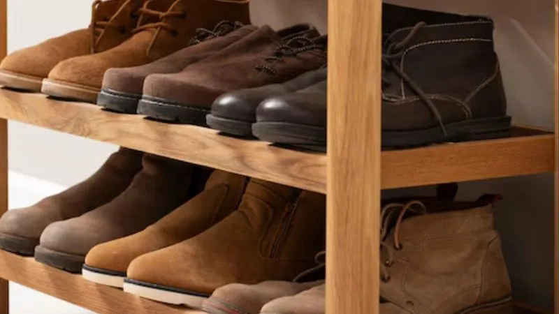 पुराने जूते-चप्पल से कमाएं हजारों रुपये, कबाड़ में फेंकने की गलती न करें