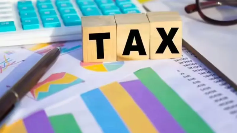 1 अप्रैल से बदलेगा टैक्स का खेल, बच्चों की पढ़ाई पर बढ़ी छूट, HRA से लेकर सैलरी तक नए नियम लागू