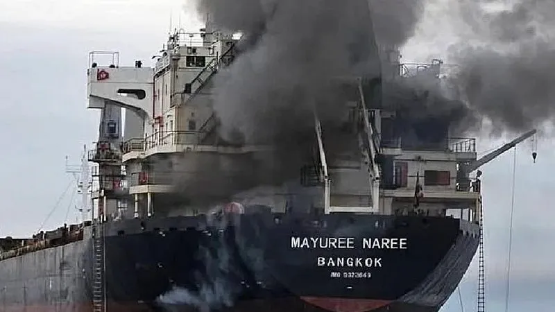 होर्मुज स्ट्रेट में थाई मालवाहक जहाज पर हमला, 20 क्रू सुरक्षित बचाए गए
