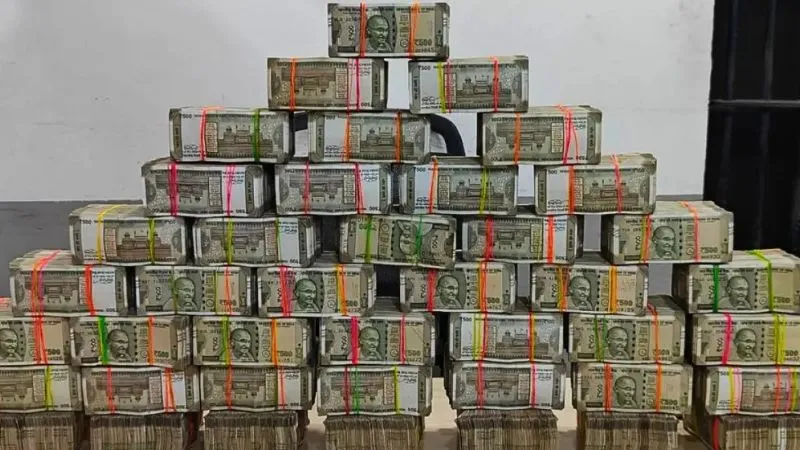बंगाल से केरल तक EC की बड़ी स्ट्राइक- चुनाव से पहले छापेमारी में 650 करोड़ बरामद, जानें सबसे ज्यादा कहां मिला कैश