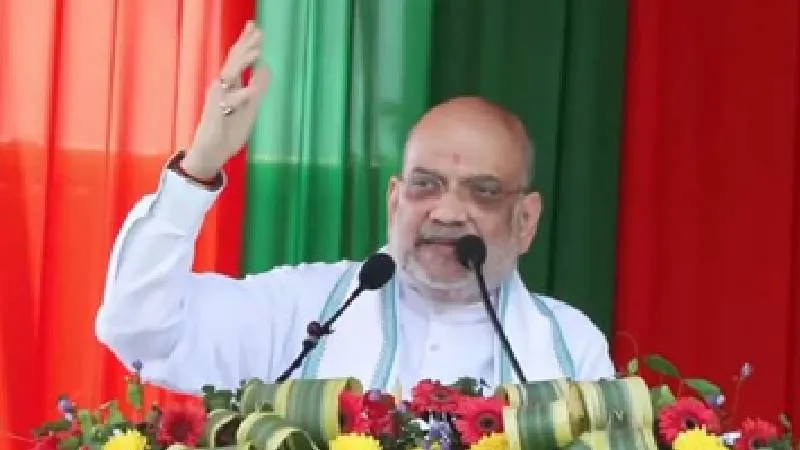 असम रैली में अमित शाह का कांग्रेस पर बड़ा हमला, बोले-घुसपैठियों को चुन-चुनकर बाहर करेंगे