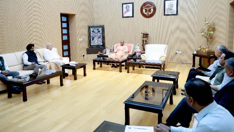 बेमौसम बारिश ने किसानों का चैन छीना, संबल के रूप में खड़ी है सरकार: सीएम योगी