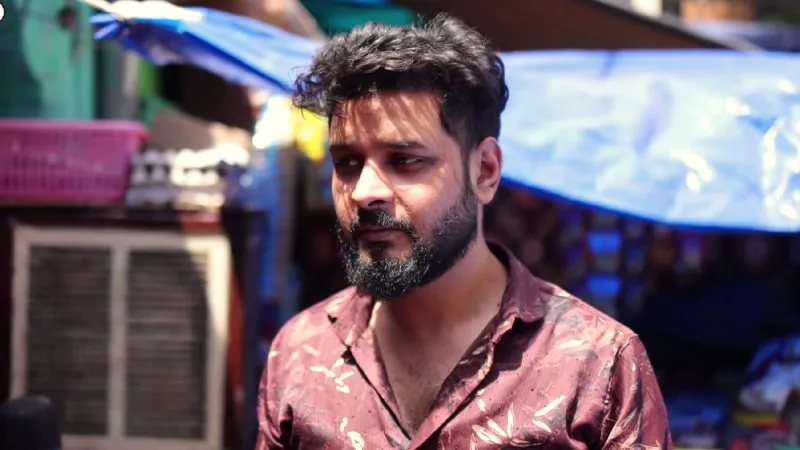 जब मोहम्मद आज़ाद के घर रिपोर्टर पहुंचा... कैमरे पर मुस्लिम पड़ोसियों ने कर दिया ऐलान...