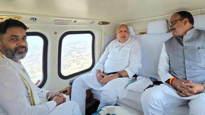 अन्नदाता पर आई आफत तो ‘एक्शन मोड’ में योगी सरकार- उपमुख्यमंत्री और कृषि मंत्री ने किया हवाई सर्वे, पीड़ित किसानों को मदद का वादा