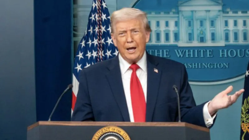 ट्रंप के 'पावर प्लांट और ब्रिज डे' वाले पोस्ट पर भड़के अमेरिकी नेता, मेंटल हेल्थ को लेकर दिया बड़ा बयान