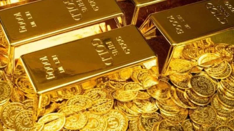 सोने-चांदी की चमक पड़ी फीकी, एक झटके में करीब 12,000 रुपये की भारी गिरावट, खरीदारों की बल्ले-बल्ले!