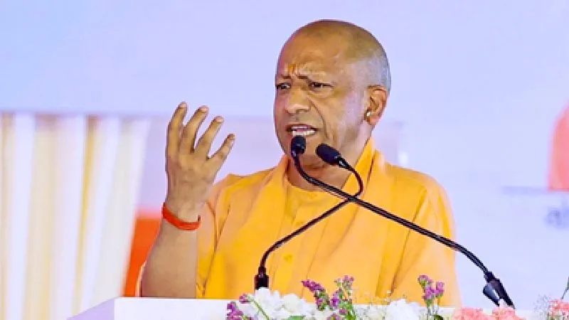 यूपी पुलिस में बड़ा फेरबदल, 12 आईपीएस अधिकारियों के तबादले, कई जिलों में नई तैनाती