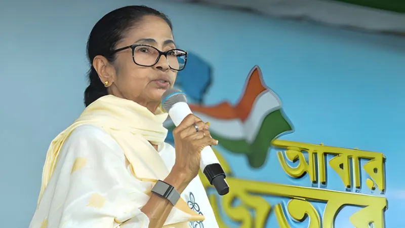 क्या ममता बनर्जी को सता रहा हार का डर? भवानीपुर में BJP की सभा देख बीच में छोड़ी अपनी रैली, जानें पूरा मामला